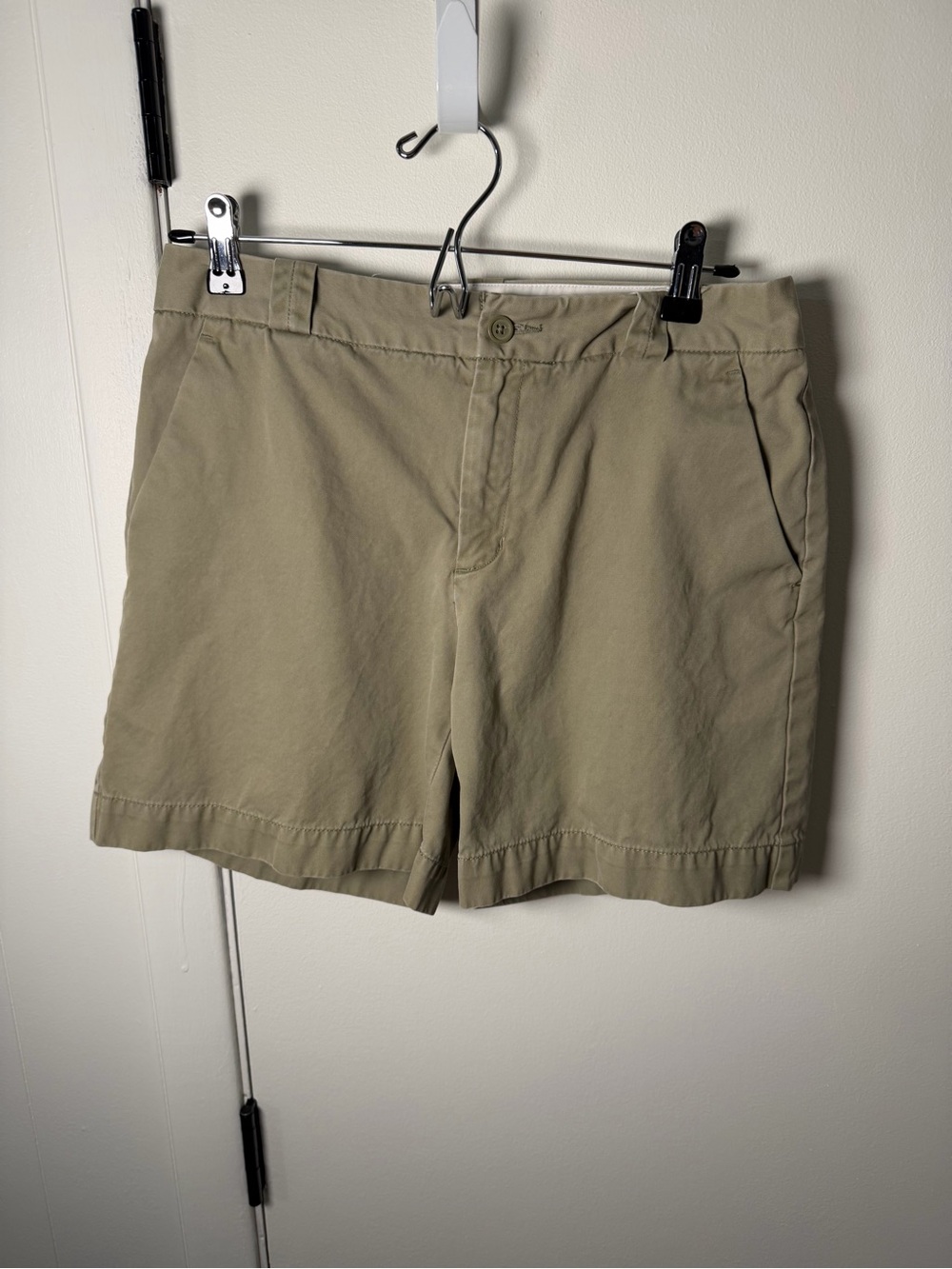 Vintage GAP Women’s Khaki Shorts | Summer 2005 | Classic Fit | Size 6 | GUC